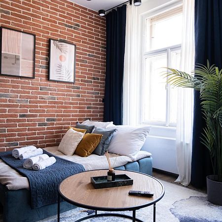 10 Minutes Charles Bridge Modern Apartment, Prag Dış mekan fotoğraf